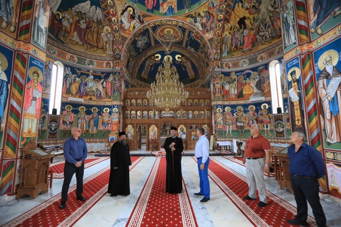 Lucrări la mănăstire