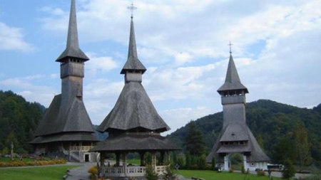 Bisericile de lemn din Maramureș, vizitate în special de turiști români