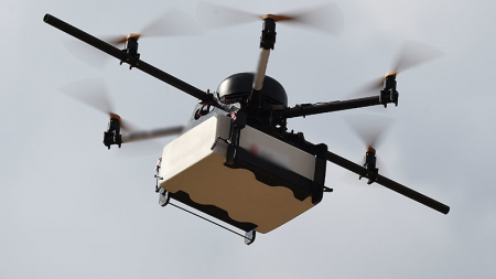 Țigări de contrabandă transportate cu drona