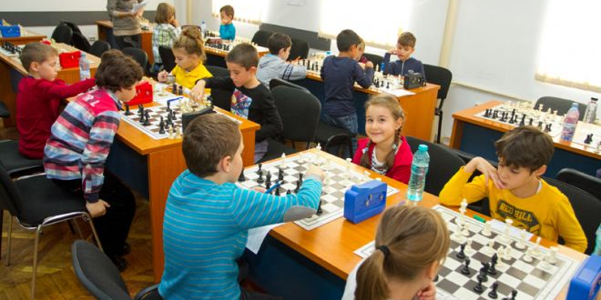 Se fac înscrieri pentru Cupa ”1 Decembrie” la șah pentru copii și juniori