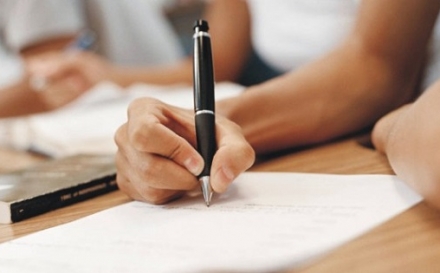 Prima probă de simulare a Evaluării Naționale în Maramureș: peste 3.300 de elevi prezenți