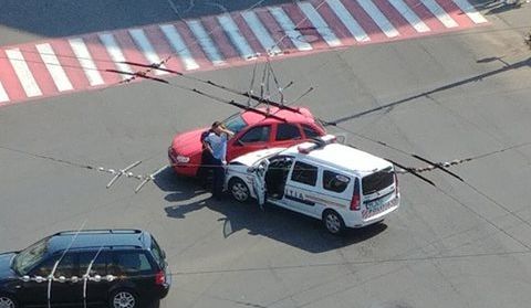 Accident cu o mașină a poliției