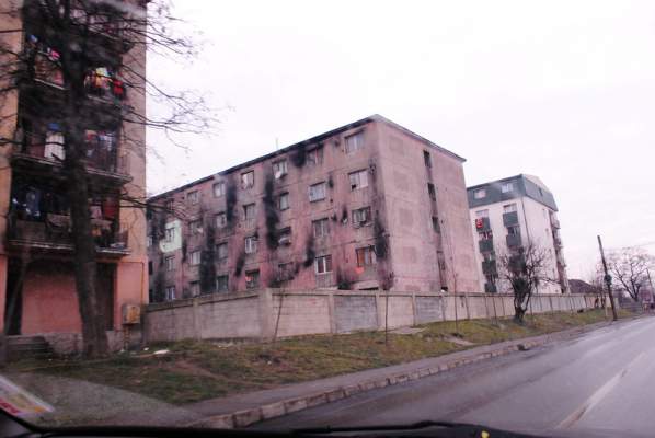 Se reabilitează trei blocuri de locuințe sociale. Totul e să nu-și bată joc chiriașii de banii investiți