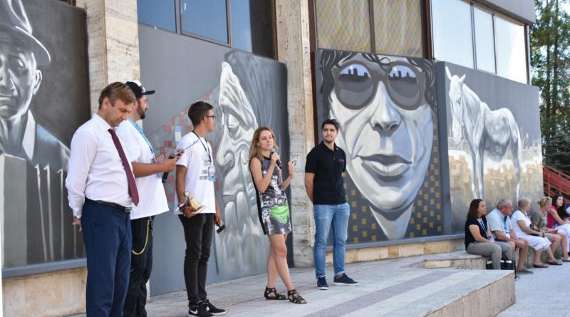 Schimbarea la fațadă a Casei Tineretului