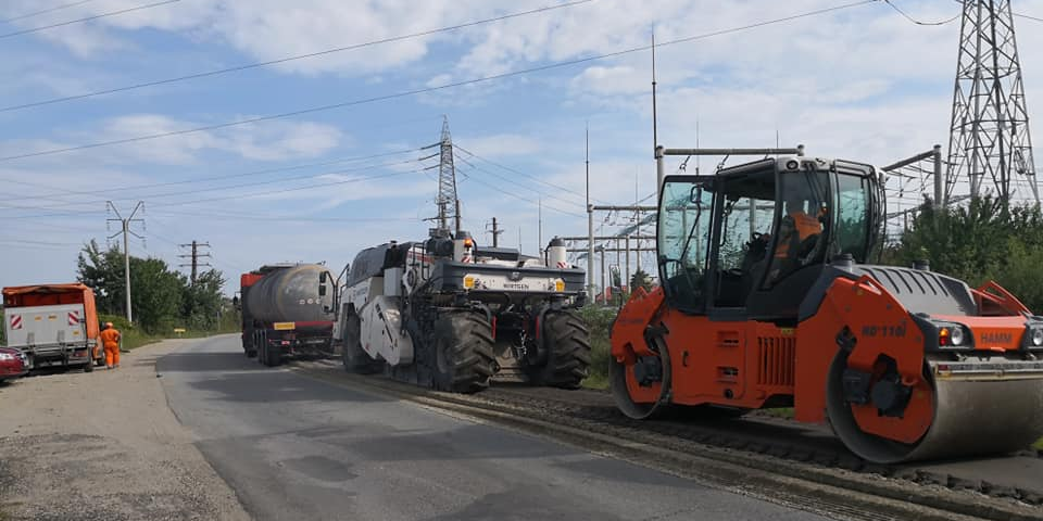 Lucrările la DN 18B  au început în 1 august și deja se anunță că SE  VOR RELUA  în forță  din 20 august