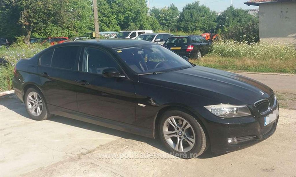 Rămas fără BMW s-a ales în schimb cu un dosar penal