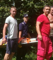 Turist mușcat de câine și salvat de pompieri