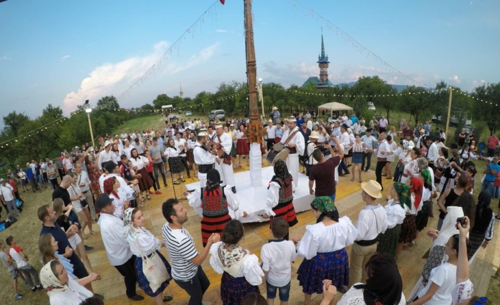 Uniți prin valorile străbune la Săpânța (GALERIE FOTO)