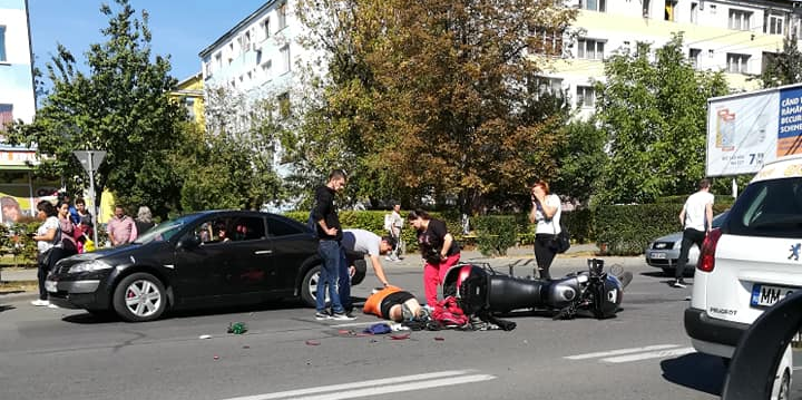 Motociclist care și-a păstrat umorul, deși a fost accidentat serios