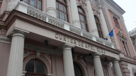 Pentru luare de mită, un medic primar și o asistentă din Maramureș au primit la Cluj condamnări cu suspendare