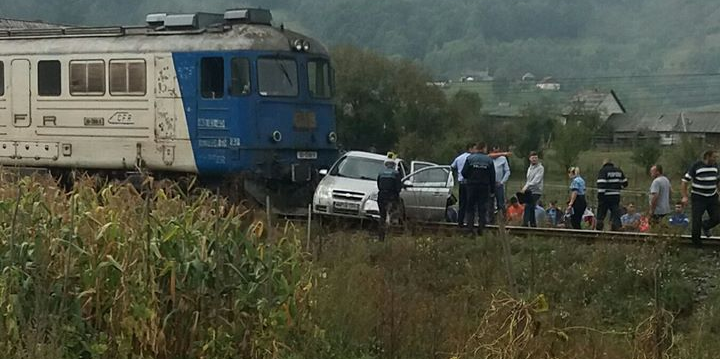 A scăpat cu viață din ciocnirea cu trenul