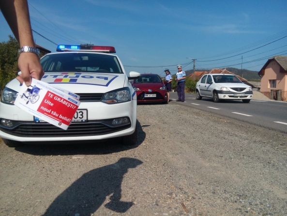 ”Te grăbeşti? Uite noul tău bolid!”, un mesaj care le poate da mult de gândit șoferilor care exagerează cu viteza (GALERIE FOTO)