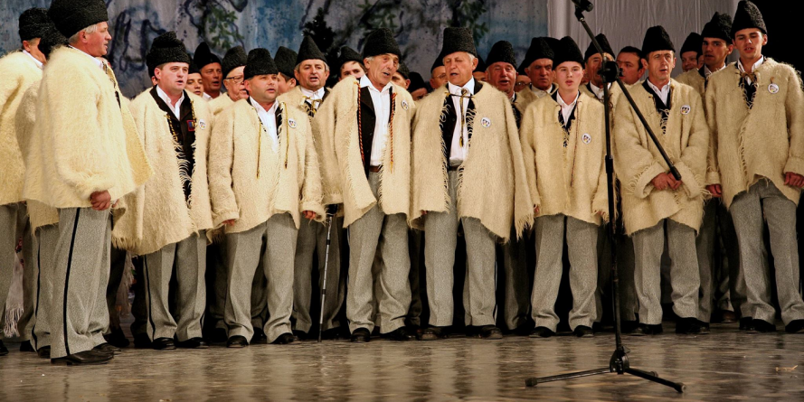 La Finteușu Mare se va dezveli Monumentului cântecului coral