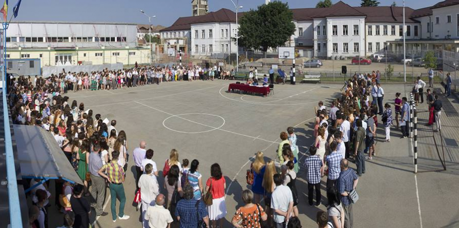 Învățăturile ministerului către fiii țării, adolescenții