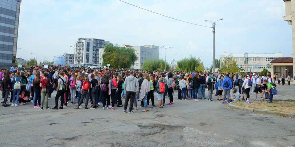 Start bun în acțiunea „Let’s do it Romania”(GALERIE FOTO)