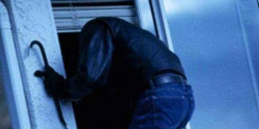 Sezonul concediilor: Polițiștii vă reamintesc câteva măsuri preventive care pot ține hoții la distanță