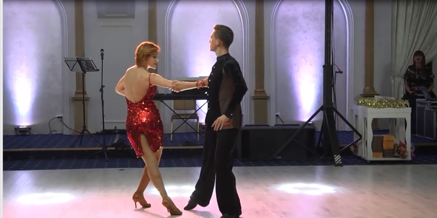 Cursuri gratuite de dans de salon