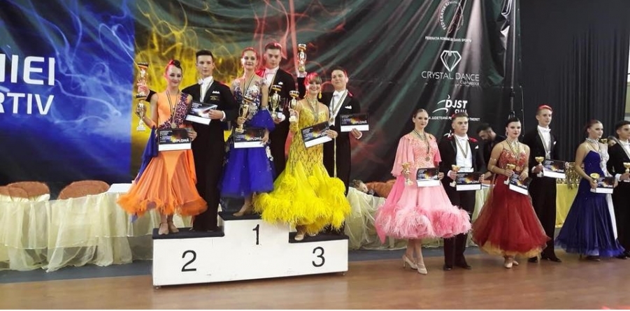 Alte două medalii de aur și două de bronz pentru dansatori sportivi maramureșeni