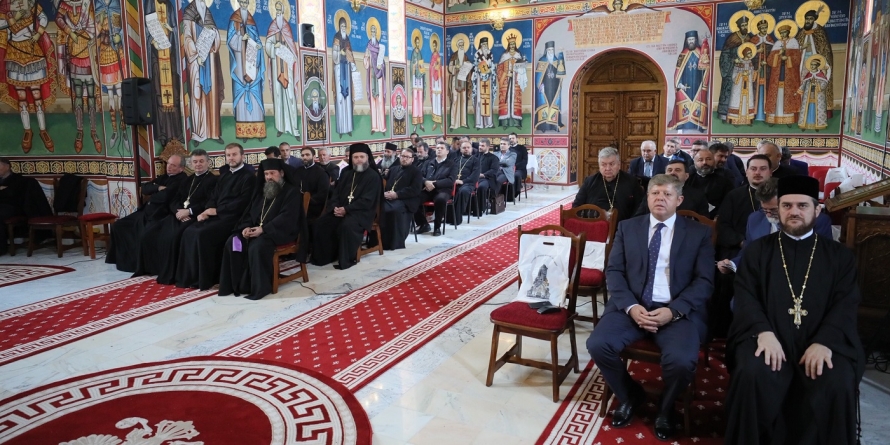 Din 1990,  a crescut cu 70% numărul clericilor și cu 40% cel al parohiilor din Episcopia Maramureșului și Sătmarului