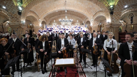 Mitropolitul Europei Occidentale si Meridionale a asistat la concertul ”Răsună Centenarul României” (GALERIE FOTO)