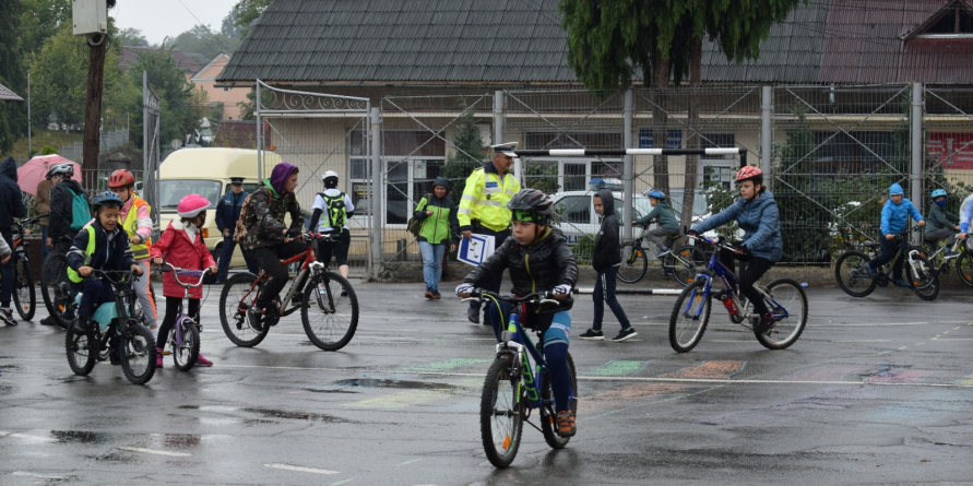 Copiii din Baia Sprie au optat pentru călătoria cu bicicleta (GALERIE FOTO)