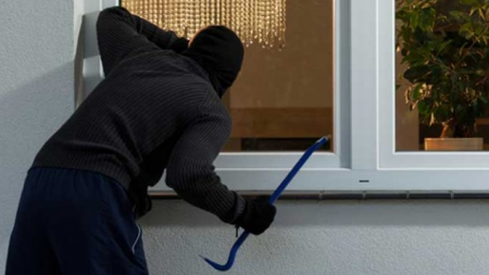 Protejaţi-vă locuinţa de hoți!: Sfaturile polițiștilor pentru o vară fără surprize neplăcute