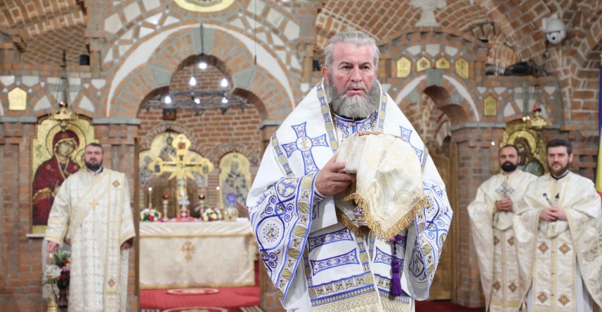 Programul liturgic al Episcopului Iustin în perioada 31 decembrie – 3 ianuarie