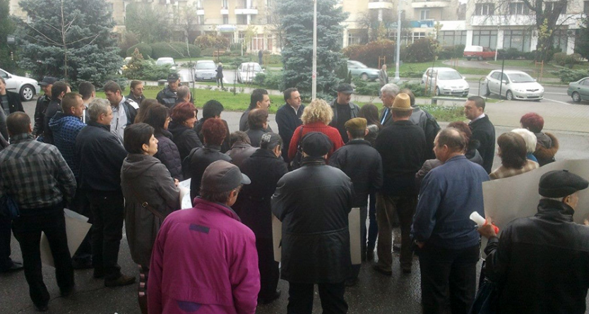 Protestează acum, ca să nu fie uitați la întocmirea bugetului pe anul viitor