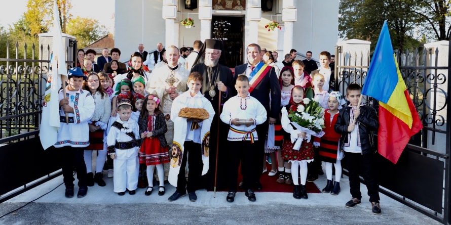 Eveniment în Ardusat: a fost târnosită biserica din comună (GALERIE FOTO)