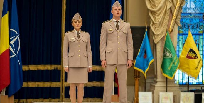 Uniforme noi pentru militari, create de furnizorul oficial al Casei regale