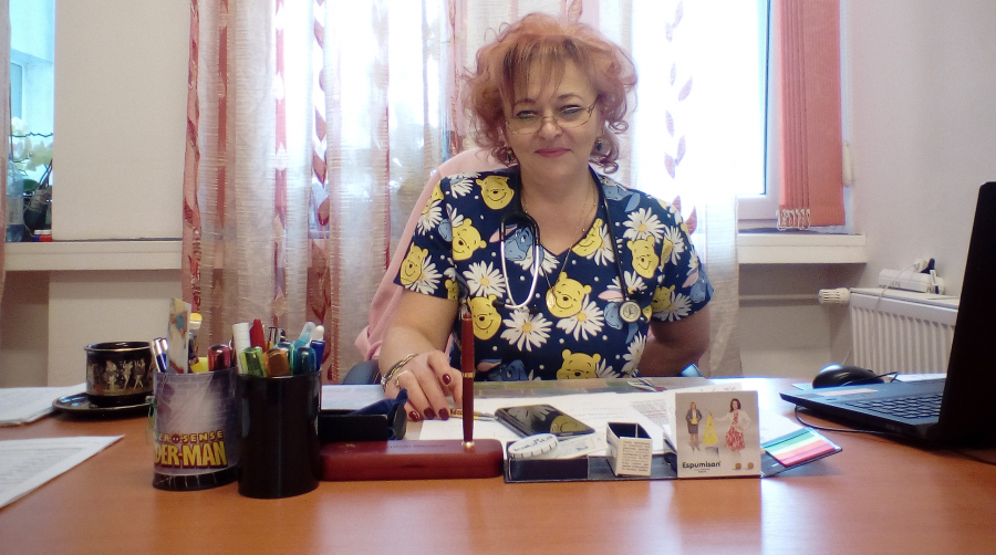 Adunare de fonduri pentru o masă de resuscitare neonatală la sala de nașteri