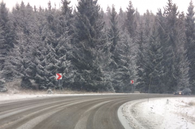 Pregătiri pentru sezonul rece – s-au verificat stocurile de material antiderapant