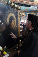 Trei zile se mai pot închina băimărenii la icoana făcătoare de minuni adusă de la Mănăstirea Rohia (GALERIE FOTO)