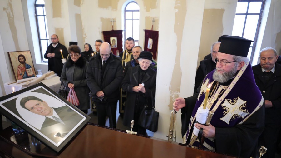La despărțirea de o personalitate a culturii maramureșene (GALERIE FOTO)