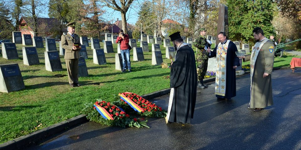Pământ din Cimitirul Eroilor, autentificat de autoritățile locale