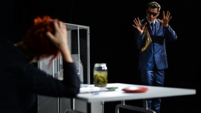 ”Albastru. Galben. Roșu” – sunt culorile zilei la Teatrul Municipal