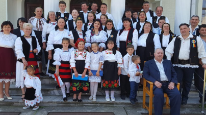 Corul „Românașul” din Coaș  începe a umbla cu colinda