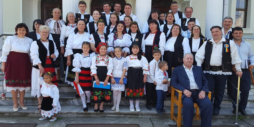 Corul „Românașul” din Coaș  începe a umbla cu colinda