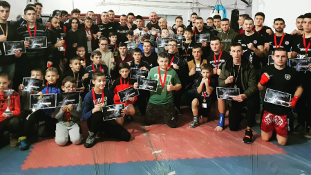 Băimărenii au luat majoritatea medaliilor de la ”Cupa Gladiators” la kickboxing