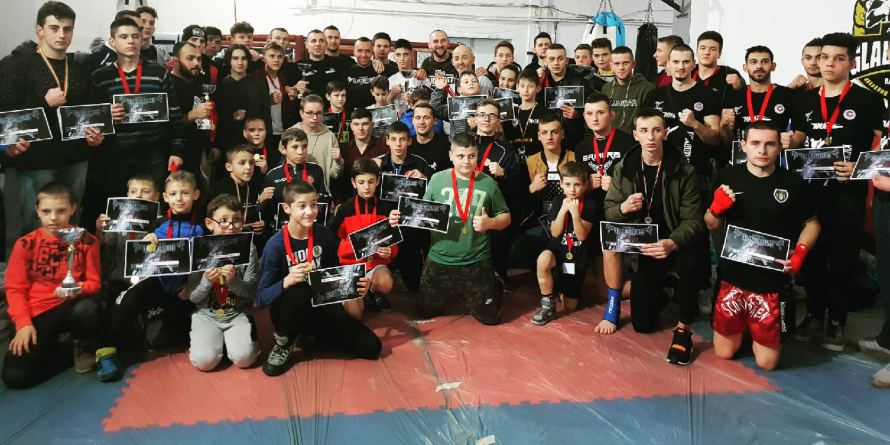 Băimărenii au luat majoritatea medaliilor de la ”Cupa Gladiators” la kickboxing