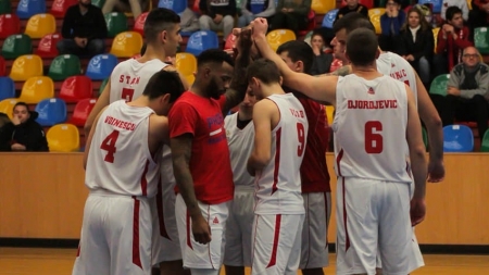 În derbyul grupei C la baschet, sighetenii au fost învinși de liderul Phoenix Galați