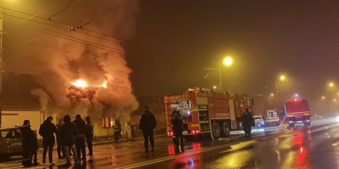 ”De mor iarna, să puneți pe mine o plapumă”, mesajul postat de  tânărul care a murit, duminică,  în incendiul din Baia Mare