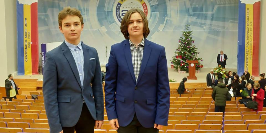 Doi elevi de la “Șincai” au fost premiați de Ministerul Educației
