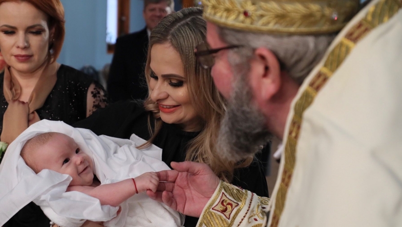 Episcopul Iustin: ”Suntem un neam nobil” (GALERIE FOTO)