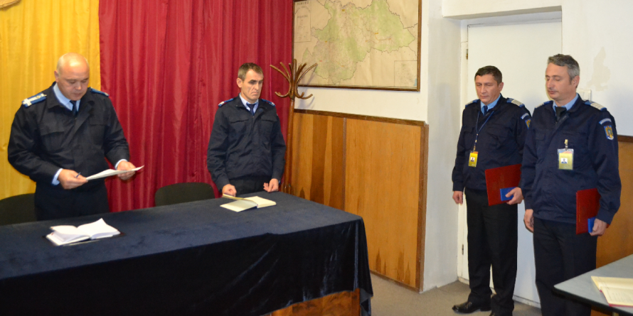 Doi jandarmi maramureşeni decoraţi  pentru merite deosebite