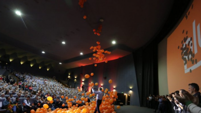 PLUS, un nou partid. Cu PLUS sau în PLUS?