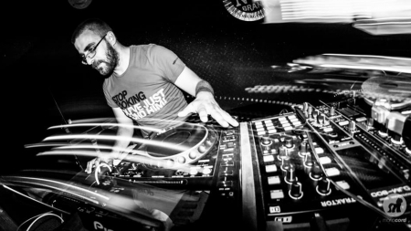 Clubbing în ajun de Crăciun