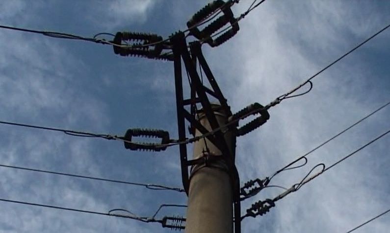 Dănești: Un tânăr – angajat la o societate comercială – s-a electrcutat în timp ce executa lucrări de mentenanță