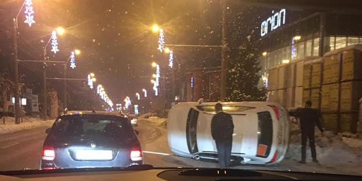 Accidente pe bandă rulantă la ceas de seară (GALERIE FOTO)