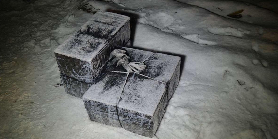 Ninse colete de țigări, refren de la graniță